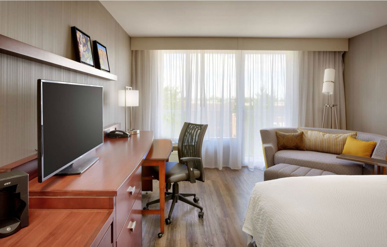 Courtyard By Marriott Albuquerque Hotel Exterior photo